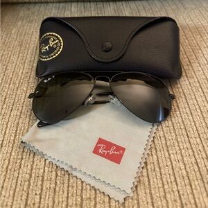 Ray-Ban Black Aviator Classic Sunglasses with Case